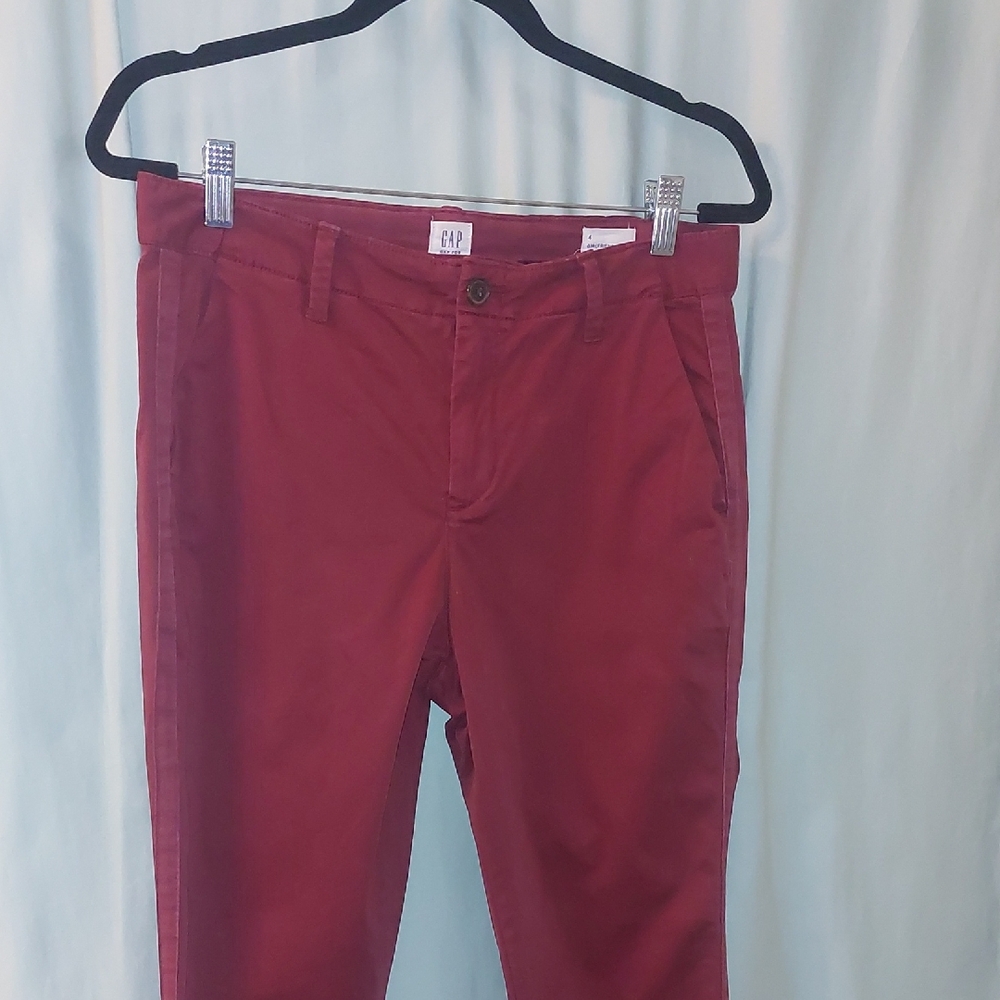 GAP Girlfriend Women's Burgundy Chino Pants